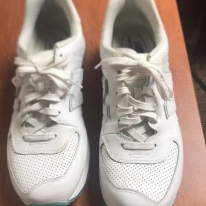New balance shoes